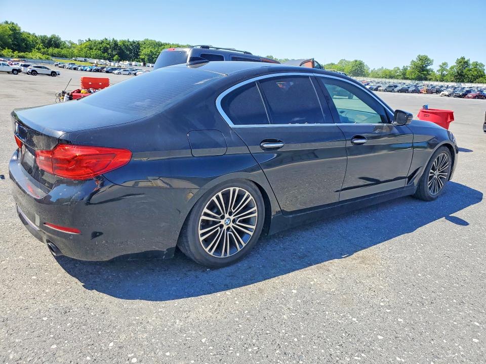 55901146 :رقم المزاد ، WBAJA7C58JG909367 vin ، 2018 Bmw 530 مزاد بيع