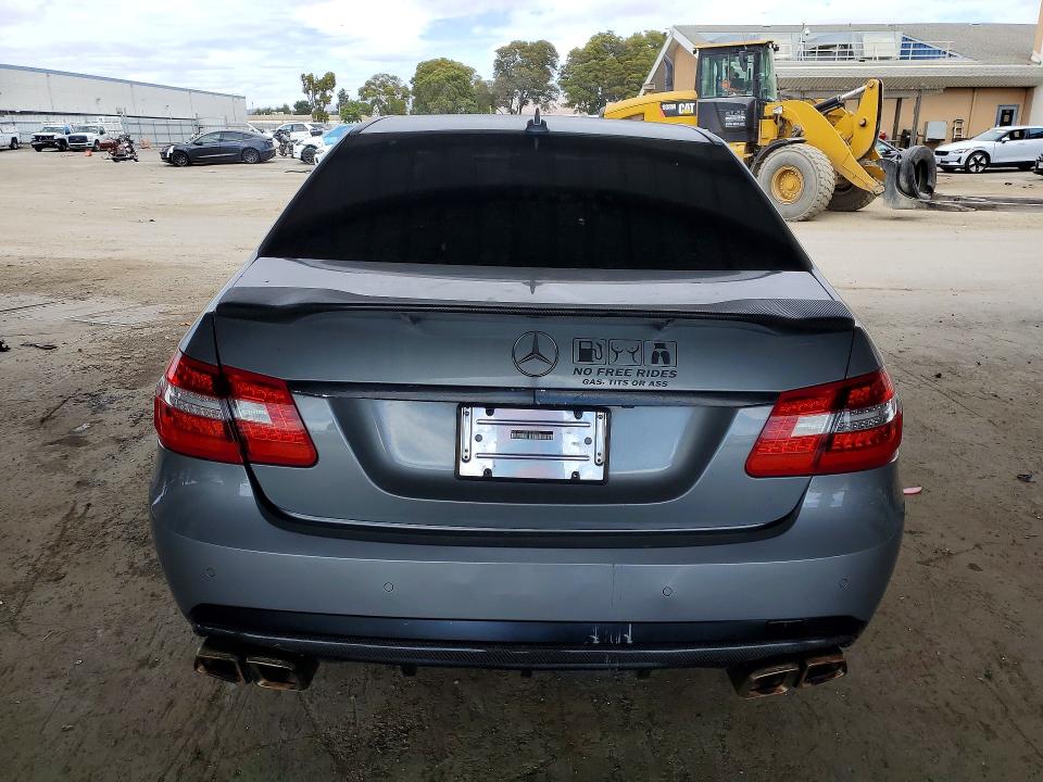 56701816 :رقم المزاد ، WDDHF7CB8BA316918 vin ، 2011 Mercedes-benz E مزاد بيع