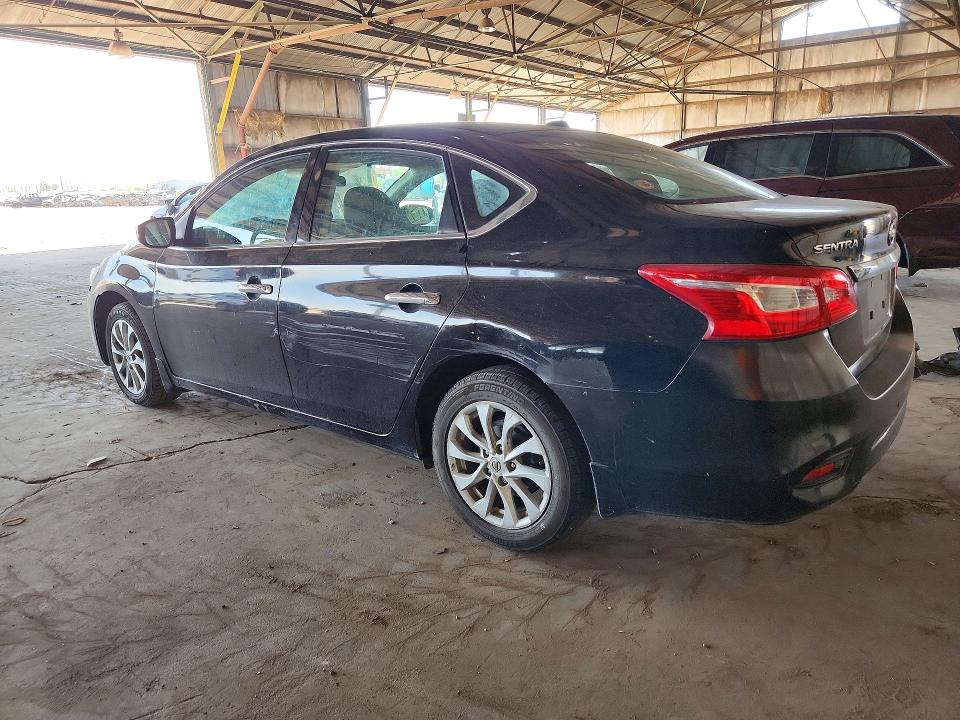 55762976 :رقم المزاد ، 3N1AB7AP5JY227729 vin ، 2018 Nissan Sentra مزاد بيع