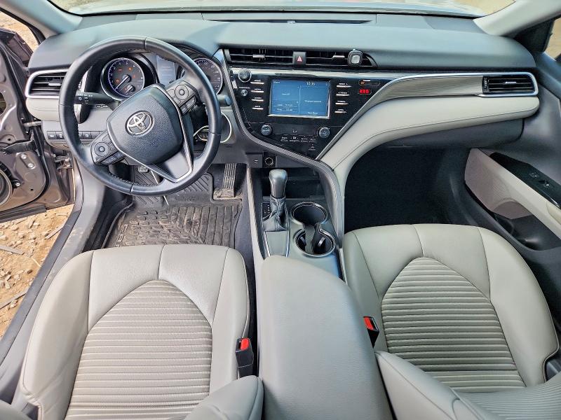 59283656 :رقم المزاد ، 4T1B11HKXJU081662 vin ، 2018 Toyota Camry مزاد بيع