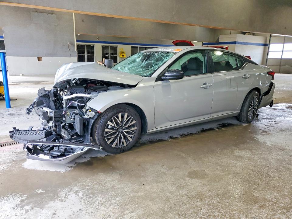 58701186 :رقم المزاد ، 1N4BL4DW6TN318613 vin ، 2026 Nissan Altima مزاد بيع