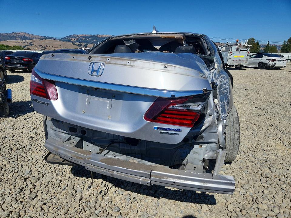 57551906 :رقم المزاد ، JHMCR6F72HC010693 vin ، 2017 Honda Accord مزاد بيع