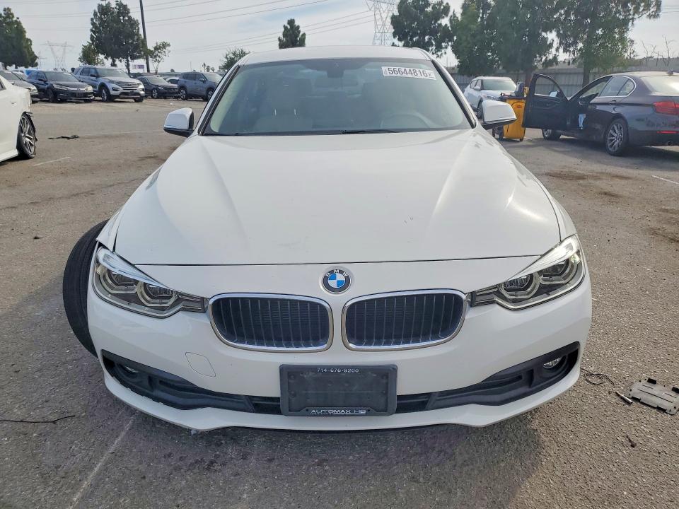 2018 Bmw 320 მანქანა იყიდება აუქციონზე, vin: WBA8A9C5XJAD27917, აუქციონის ნომერი: 56644816