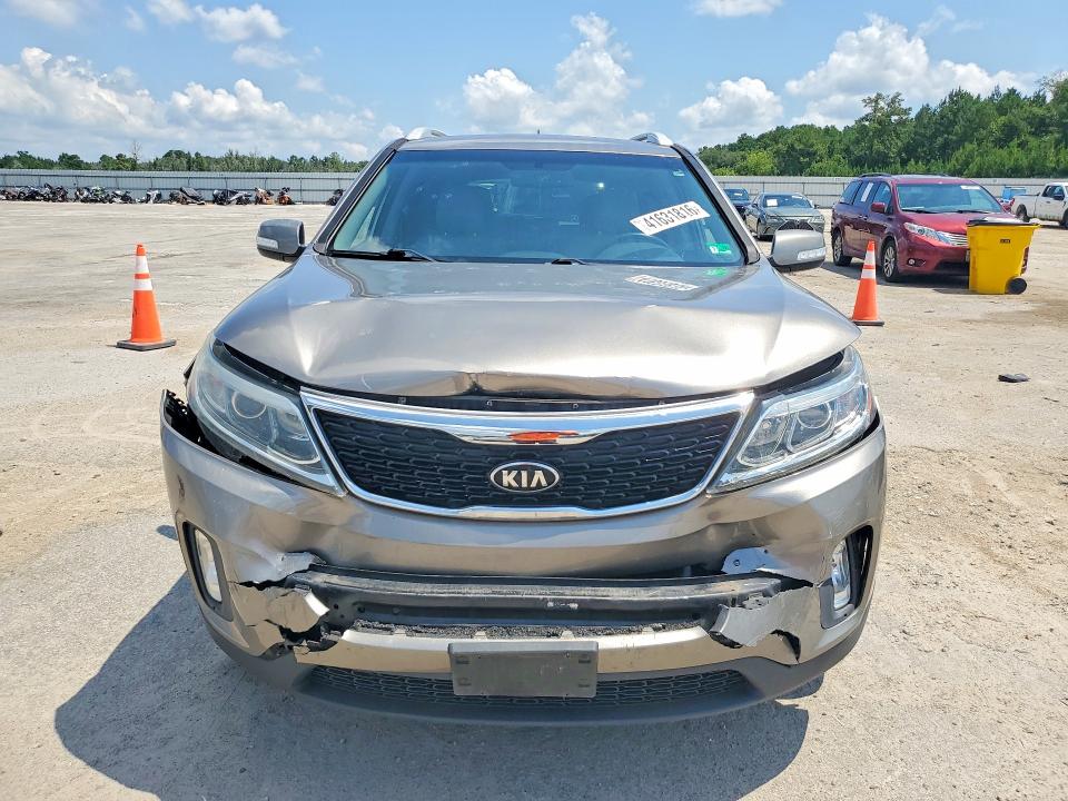 41631816 :رقم المزاد ، 5XYKTCA6XFG655743 vin ، 2015 Kia Sorento مزاد بيع