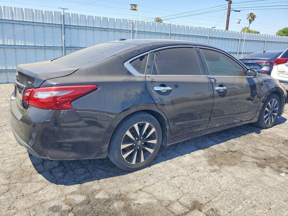 57702616 :رقم المزاد ، 1N4AL3AP0JC282137 vin ، 2018 Nissan Altima مزاد بيع