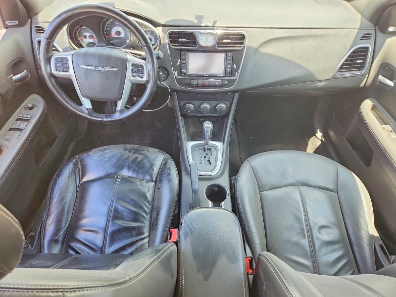 57708696 :رقم المزاد ، 1C3BC2FG1BN505927 vin ، 2011 Chrysler 200 مزاد بيع