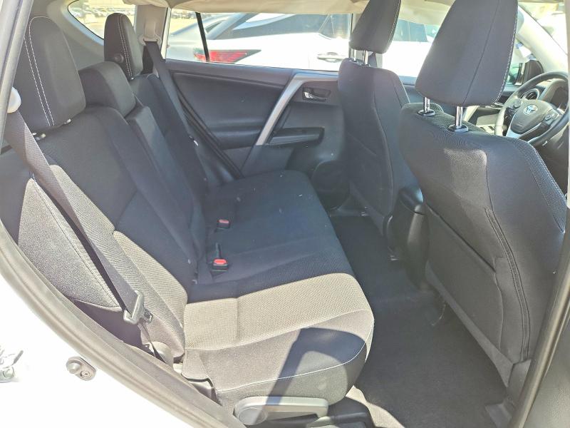 57317626 :رقم المزاد ، 2T3RFREV1HW672798 vin ، 2017 Toyota Rav4 مزاد بيع
