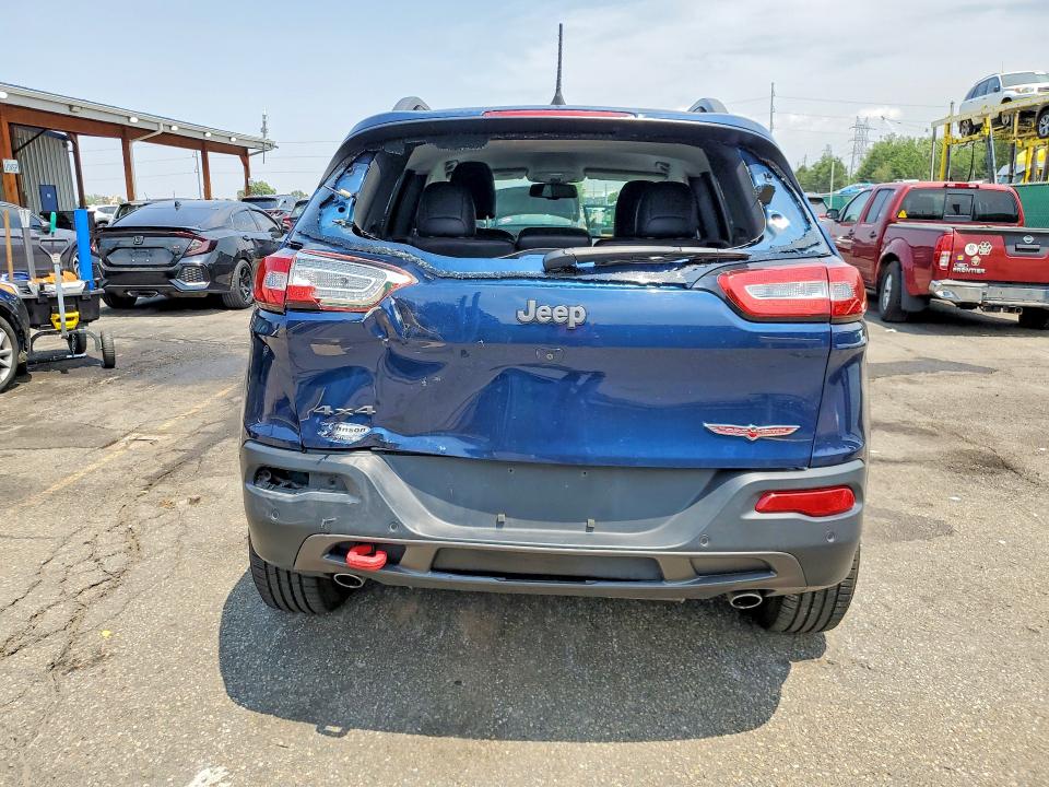 58945376 :رقم المزاد ، 1C4PJMBX9JD522035 vin ، 2018 Jeep Cherokee مزاد بيع