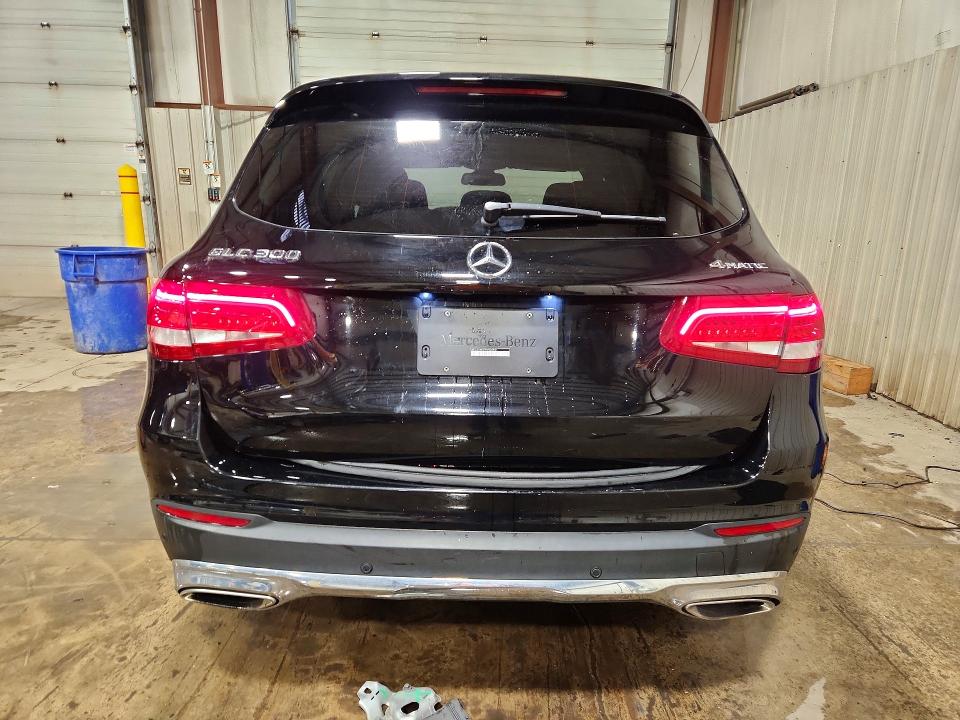 57221266 :رقم المزاد ، WDC0G4KB7HV006551 vin ، 2017 Mercedes-benz Glc مزاد بيع