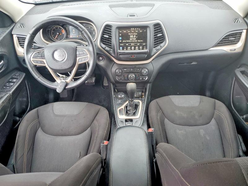 58597086 :رقم المزاد ، 1C4PJMCB3HW564735 vin ، 2017 Jeep Cherokee مزاد بيع