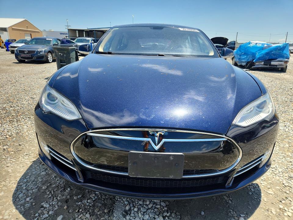 2013 Tesla Model S მანქანა იყიდება აუქციონზე, vin: 5YJSA1CN3DFP14781, აუქციონის ნომერი: 59140826