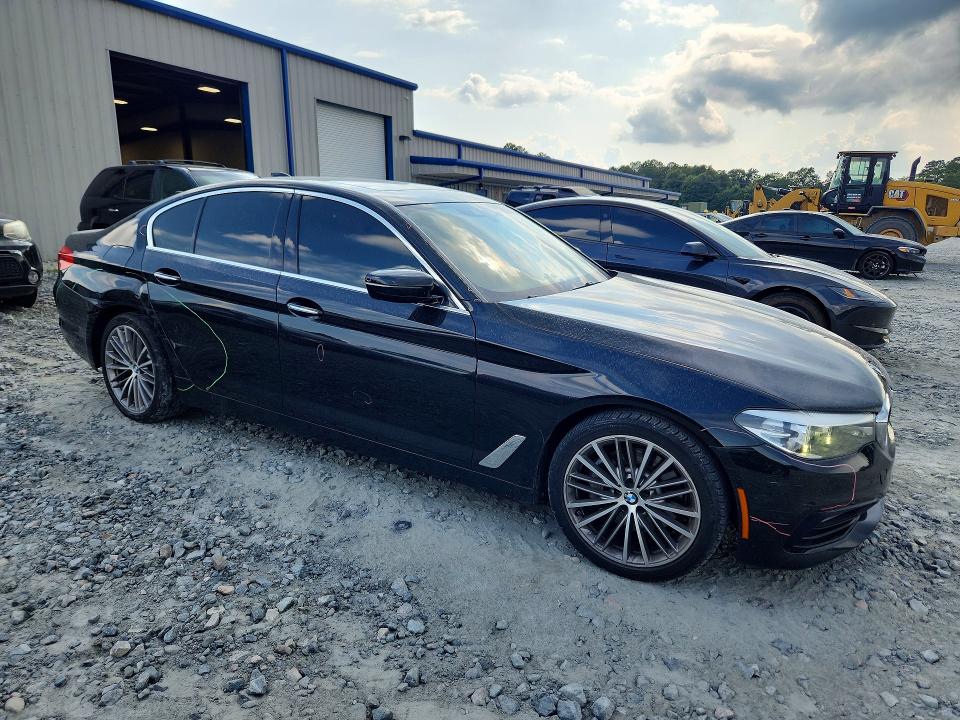 58798706 :رقم المزاد ، WBAJA5C54JWA37038 vin ، 2018 Bmw 530 مزاد بيع