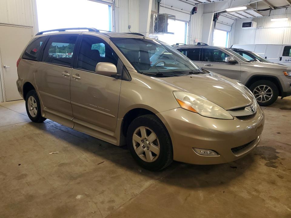 58048666 :رقم المزاد ، 5TDZK22C97S047524 vin ، 2007 Toyota Sienna مزاد بيع