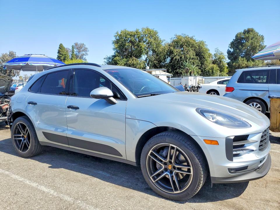 56537676 :رقم المزاد ، WP1AA2A51MLB15751 vin ، 2021 Porsche Macan مزاد بيع
