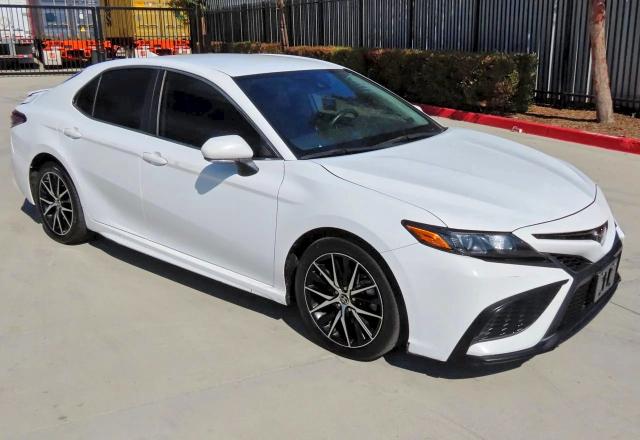 58151366 :رقم المزاد ، 4T1G11AK6PU811107 vin ، 2023 Toyota Camry مزاد بيع