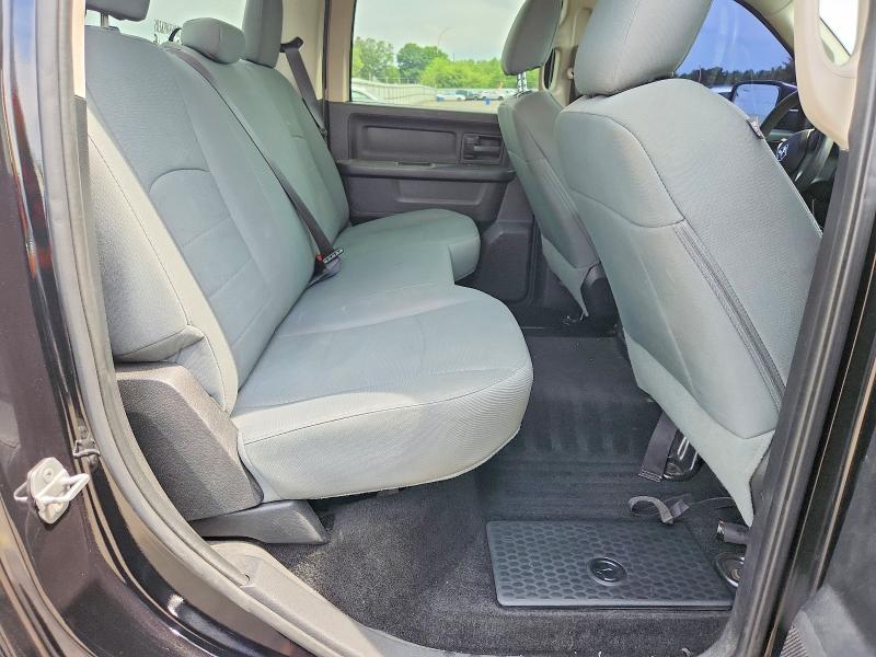 56562176 :رقم المزاد ، 3C6RR7KT4FG676265 vin ، 2015 Ram 1500 مزاد بيع