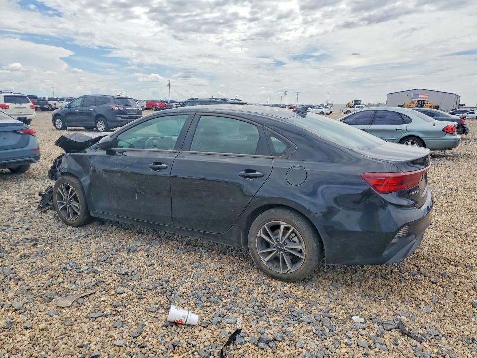 55583756 :رقم المزاد ، 3KPF24ADXRE725025 vin ، 2024 Kia Forte مزاد بيع
