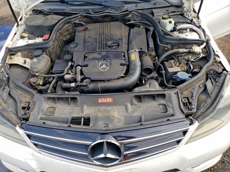 57560686 :رقم المزاد ، WDDGF4HBXER305170 vin ، 2014 Mercedes-benz C مزاد بيع