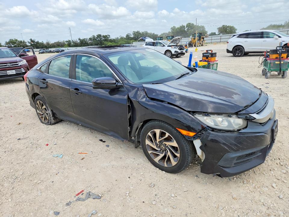58985836 :رقم المزاد ، 2HGFC2F72JH553491 vin ، 2018 Honda Civic مزاد بيع