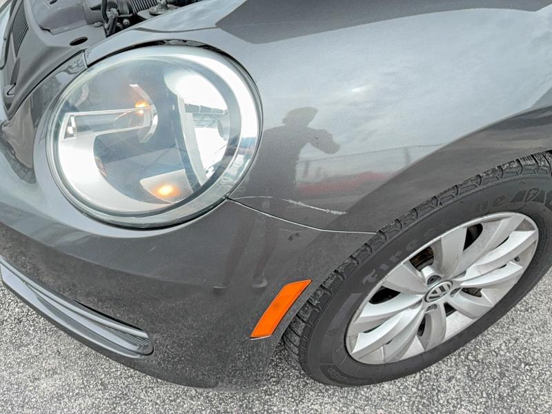56257526 :رقم المزاد ، 3VWFP7AT7EM621339 vin ، 2014 Volkswagen Beetle مزاد بيع