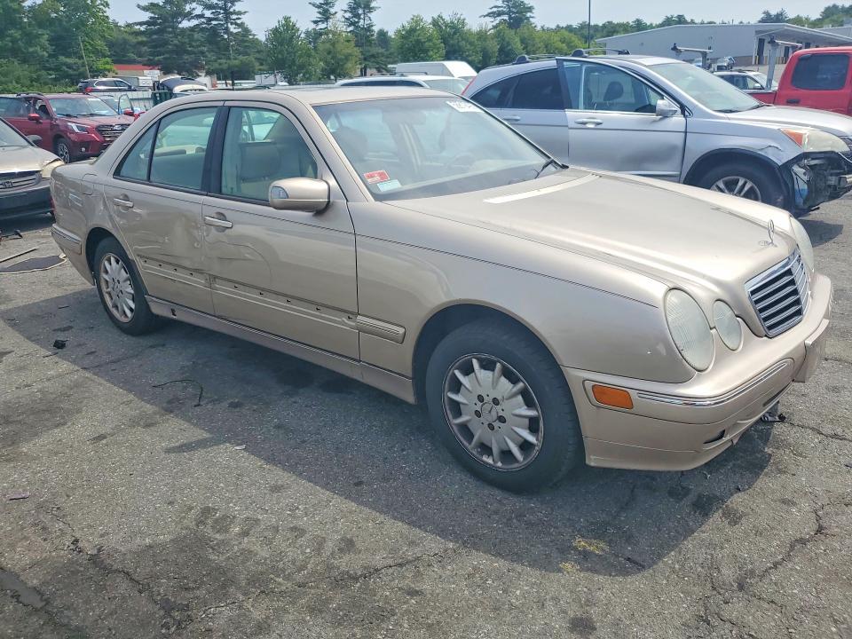 56819496 :رقم المزاد ، WDBJF82J62X066049 vin ، 2002 Mercedes-benz E مزاد بيع