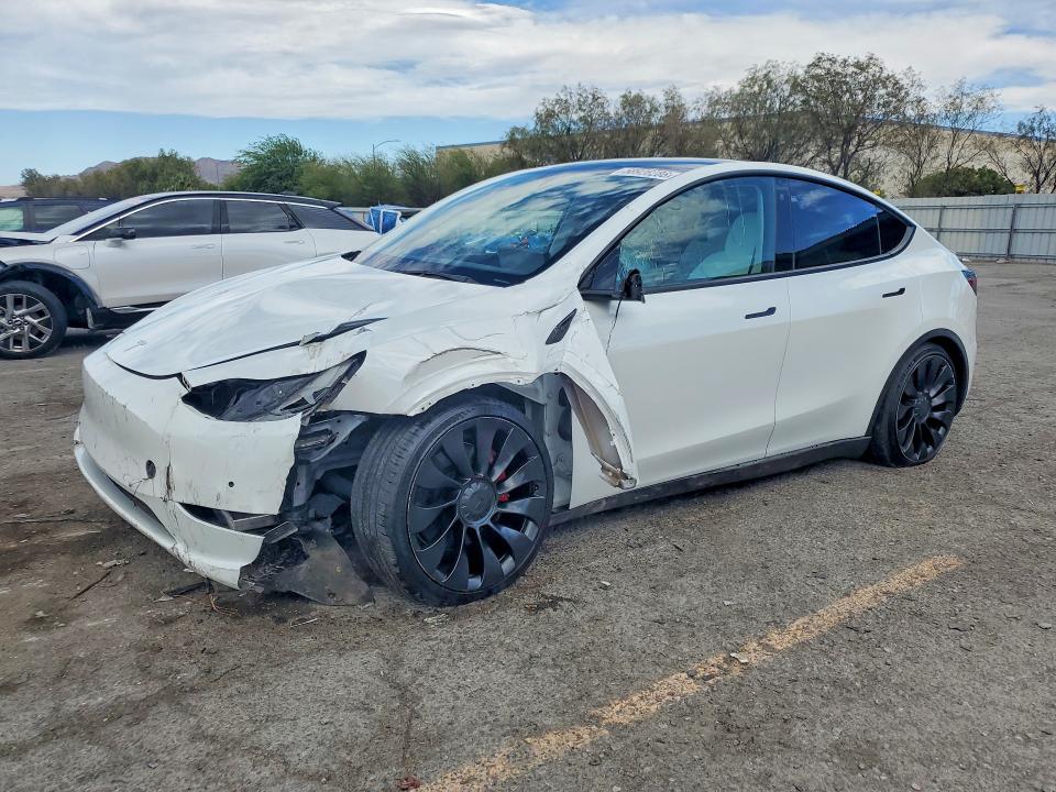 Auction sale of the 2022 Tesla Model Y, vin: 7SAYGDEF8NF489990, lot number: 58926286