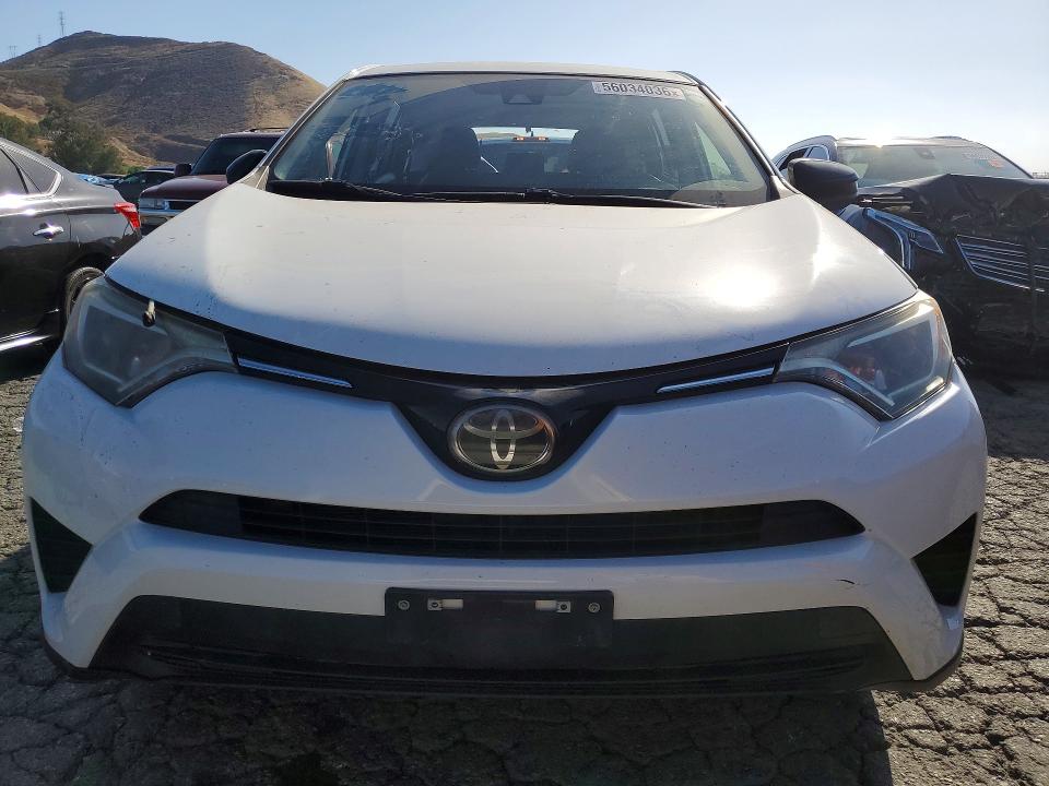 56034036 :رقم المزاد ، JTMZFREV3JJ731371 vin ، 2018 Toyota Rav4 مزاد بيع