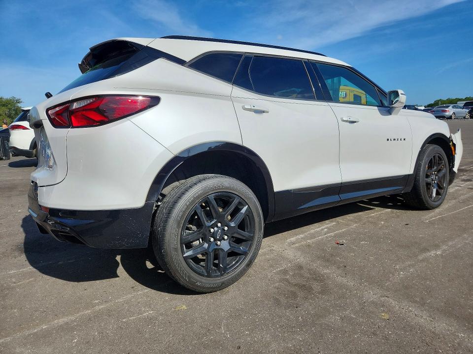 Продаж на аукціоні авто 2020 Chevrolet Blazer, vin: 3GNKBERS2LS591599, номер лоту: 55596366
