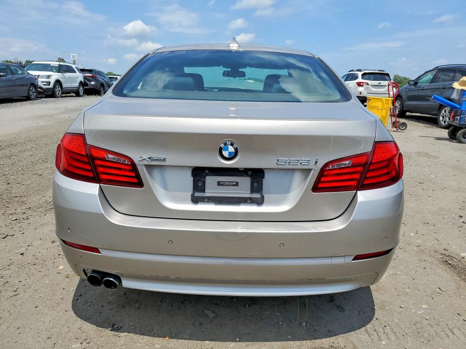 57026496 :رقم المزاد ، WBAXH5C59DD108849 vin ، 2013 Bmw 528 مزاد بيع
