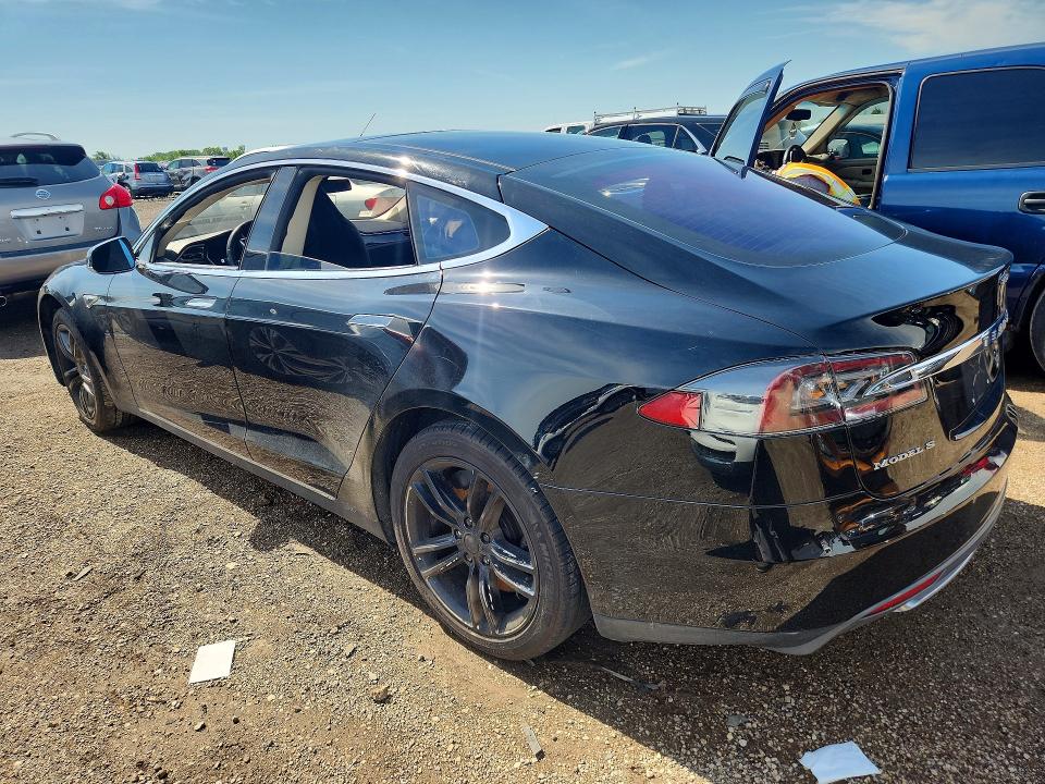 2015 Tesla Model S მანქანა იყიდება აუქციონზე, vin: 5YJSA1H18FF080201, აუქციონის ნომერი: 56804136