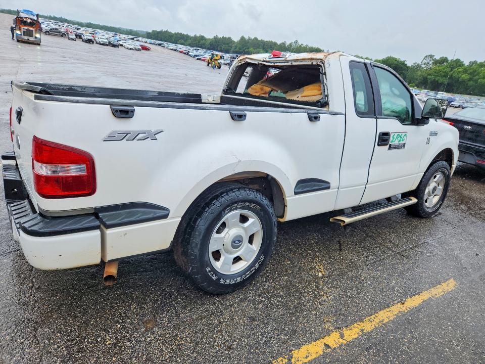 56950156 :رقم المزاد ، 1FTRF02W34KD76323 vin ، 2004 Ford F150 مزاد بيع