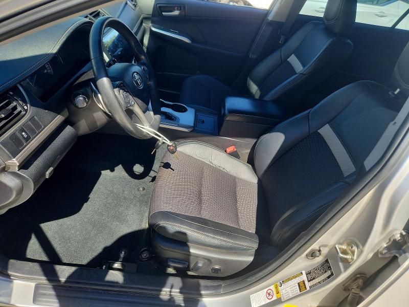 55358546 :رقم المزاد ، 4T1BF1FK3EU452977 vin ، 2014 Toyota Camry مزاد بيع