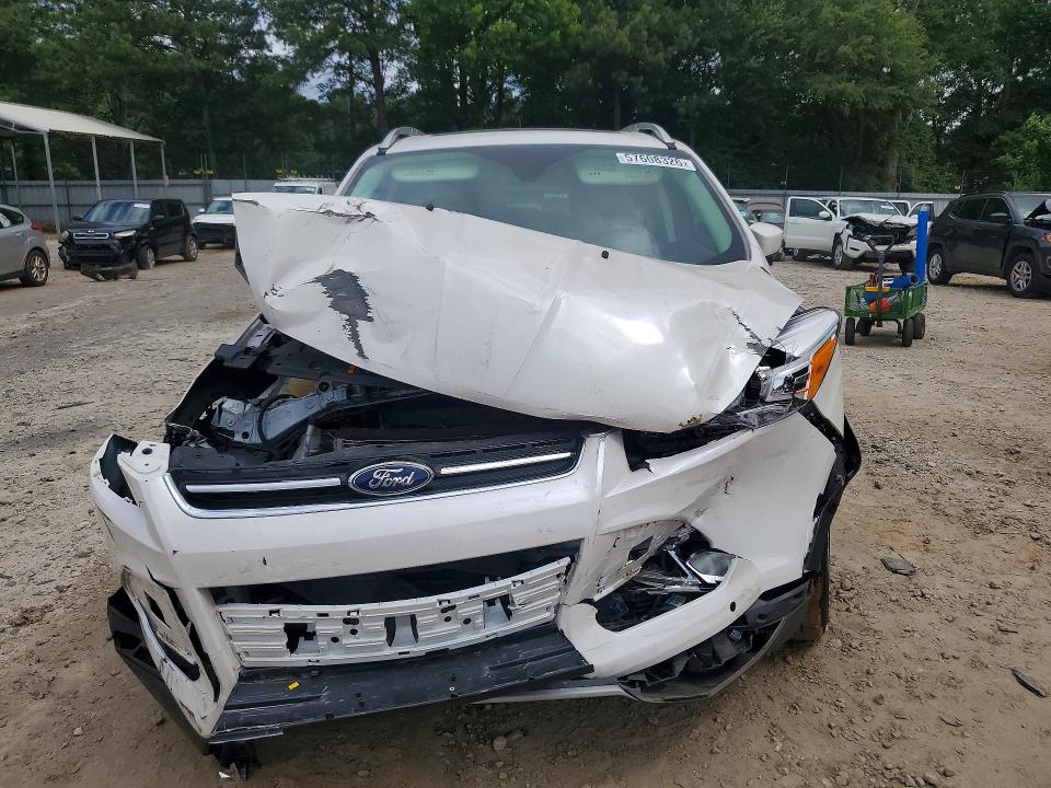 Продажа на аукционе авто 2016 Ford Escape, vin: 1FMCU0J92GUB45747, номер лота: 57608326