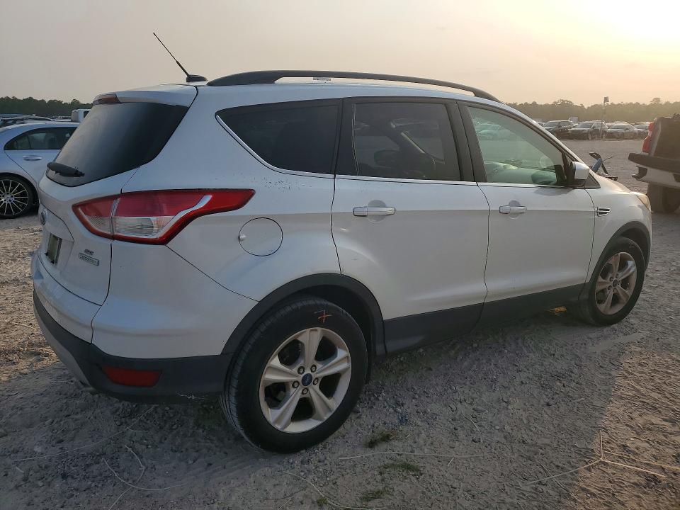 Продажа на аукционе авто 2016 Ford Escape, vin: 1FMCU0GX2GUA09415, номер лота: 58914206