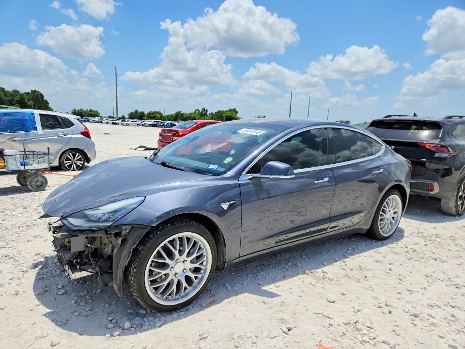 59063976 :رقم المزاد ، 5YJ3E1EA7KF300774 vin ، 2019 Tesla Model 3 مزاد بيع