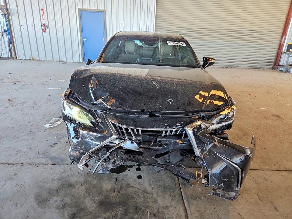 57010956 :رقم المزاد ، 58ADA1C14SU061005 vin ، 2025 Lexus Es 300h مزاد بيع