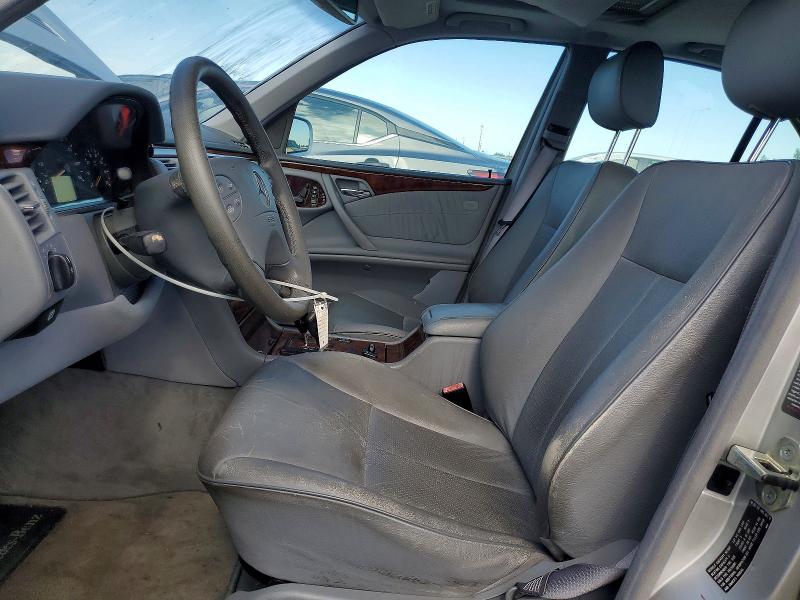 2001 Mercedes-benz E მანქანა იყიდება აუქციონზე, vin: WDBJF65J71B172327, აუქციონის ნომერი: 55476436