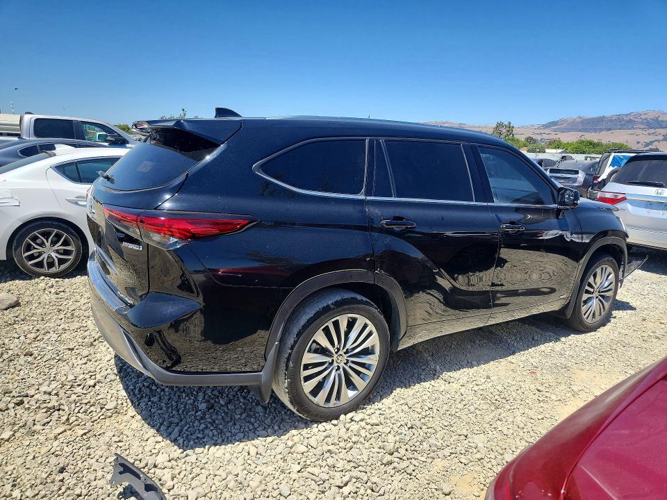 Продаж на аукціоні авто 2021 Toyota Highlander, vin: 5TDEBRCHXMS064166, номер лоту: 58486526