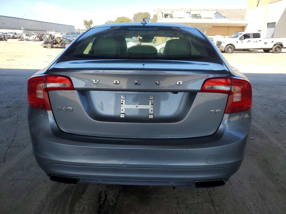 2016 Volvo S60 მანქანა იყიდება აუქციონზე, vin: YV126MFK8G2405751, აუქციონის ნომერი: 56624306