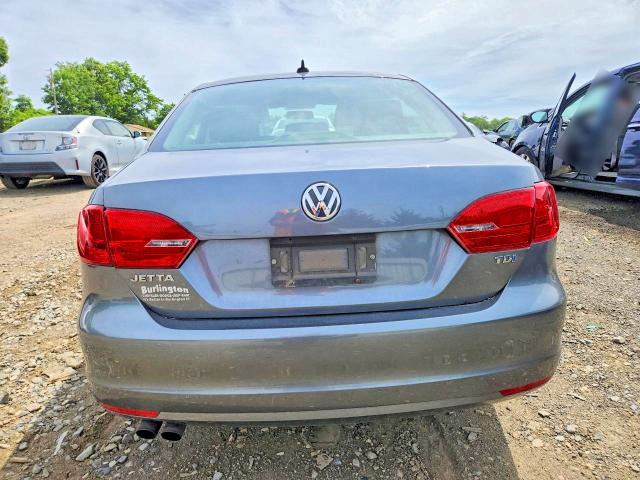57782126 :رقم المزاد ، 3VWLL7AJ4EM303160 vin ، 2014 Volkswagen Jetta مزاد بيع