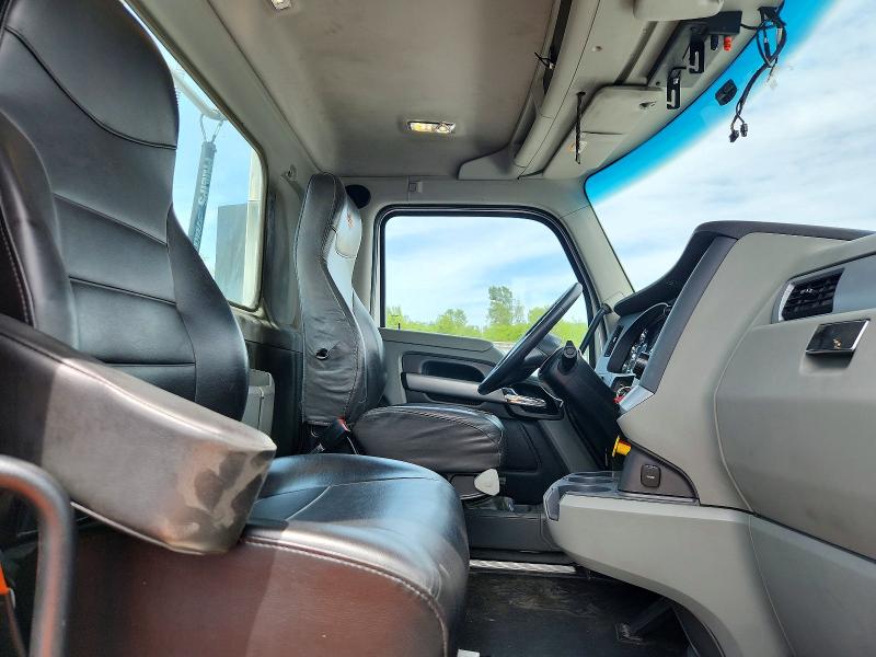 Продаж на аукціоні авто 2021 Kenworth T680, vin: 1XKYA48X5MJ440616, номер лоту: 57916236
