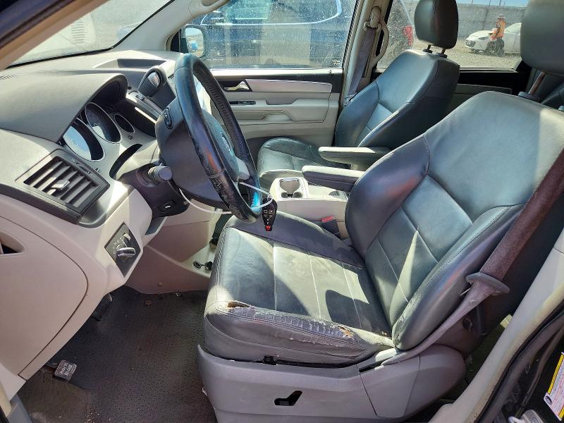 58634996 :رقم المزاد ، 2V4RW5DX2AR184395 vin ، 2010 Volkswagen Routan مزاد بيع