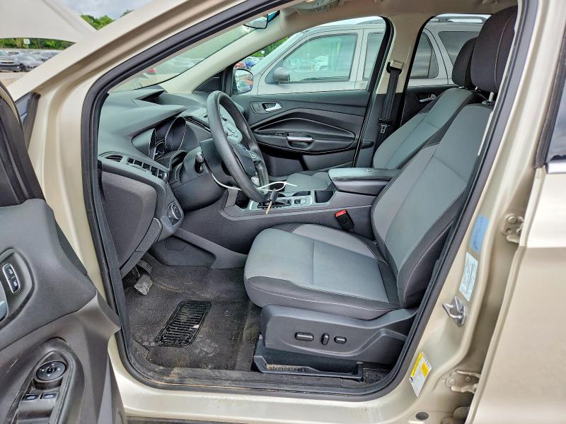 57896046 :رقم المزاد ، 1FMCU0GD0JUB88809 vin ، 2018 Ford Escape مزاد بيع