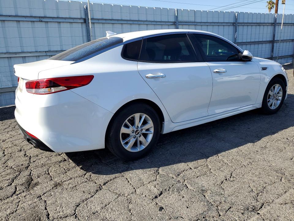 2016 Kia Optima მანქანა იყიდება აუქციონზე, vin: 5XXGT4L3XGG120593, აუქციონის ნომერი: 55459116