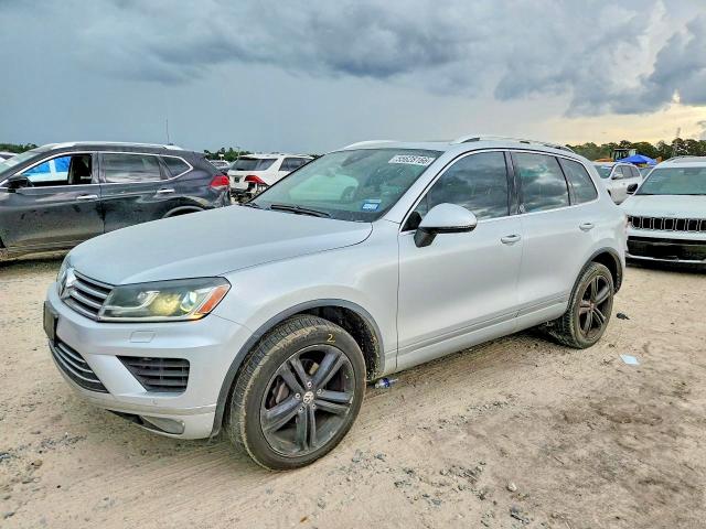 Продажа на аукционе авто 2017 Volkswagen Touareg, vin: WVGRF7BP6HD001453, номер лота: 55628166