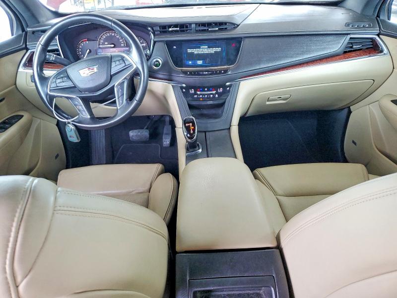 57000306 :رقم المزاد ، 1GYKNBRS0HZ190541 vin ، 2017 Cadillac Xt5 مزاد بيع