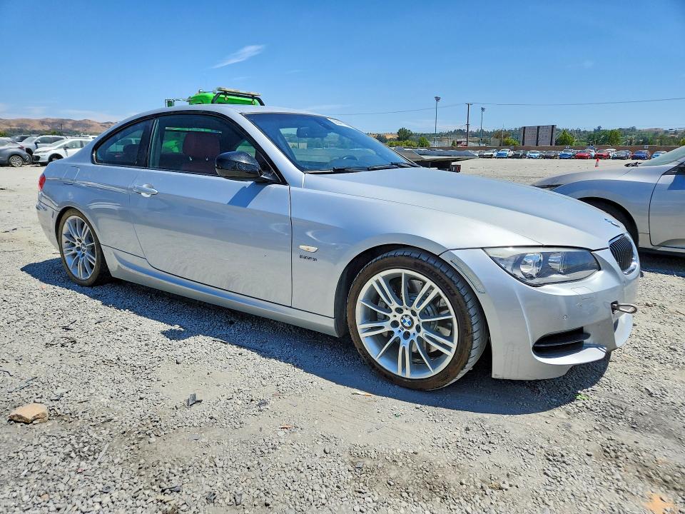2011 Bmw 335 მანქანა იყიდება აუქციონზე, vin: WBAKG1C52BE617999, აუქციონის ნომერი: 56541196