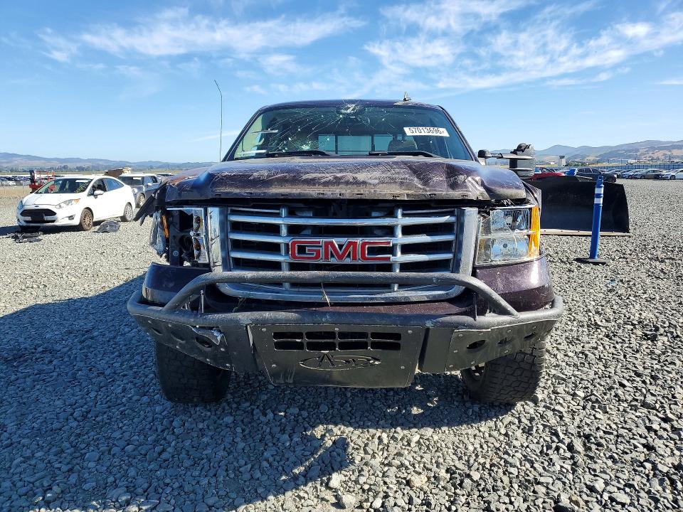 57013696 :رقم المزاد ، 1GTHK23628F137779 vin ، 2008 Gmc Sierra مزاد بيع