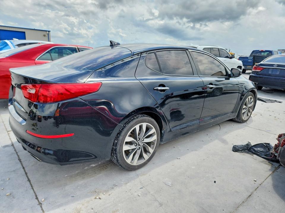 56739506 :رقم المزاد ، 5XXGR4A7XFG393861 vin ، 2015 Kia Optima مزاد بيع