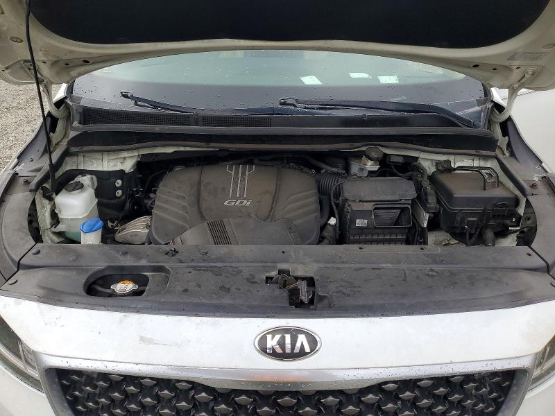 59142546 :رقم المزاد ، KNDMC5C17F6046571 vin ، 2015 Kia Sedona مزاد بيع